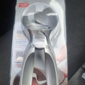 Open close ice cream scooper